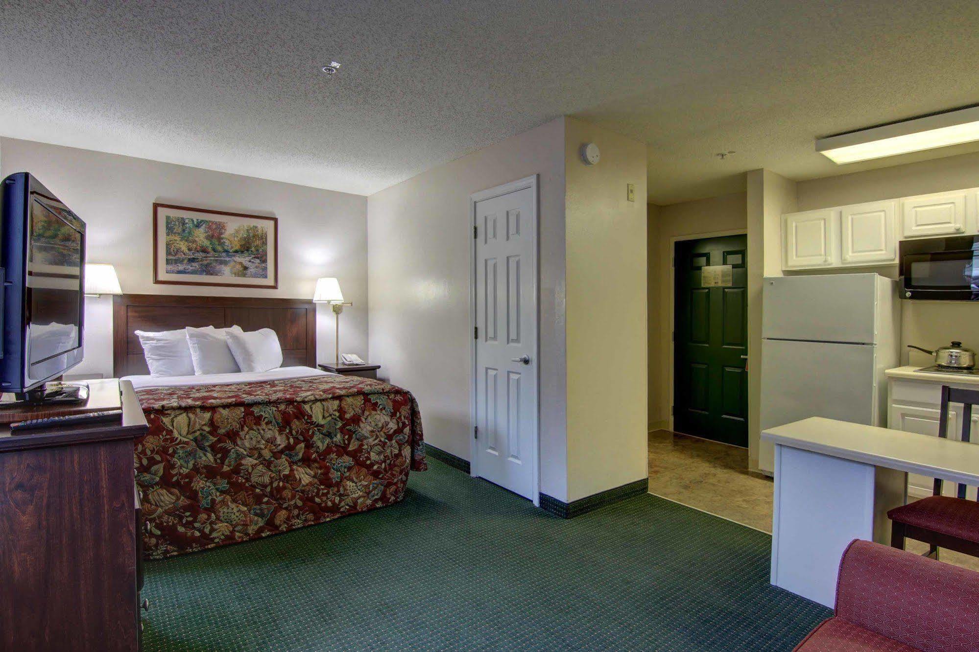 Intown Suites Extended Stay Marietta Ga - Roswell Rd Eksteriør billede