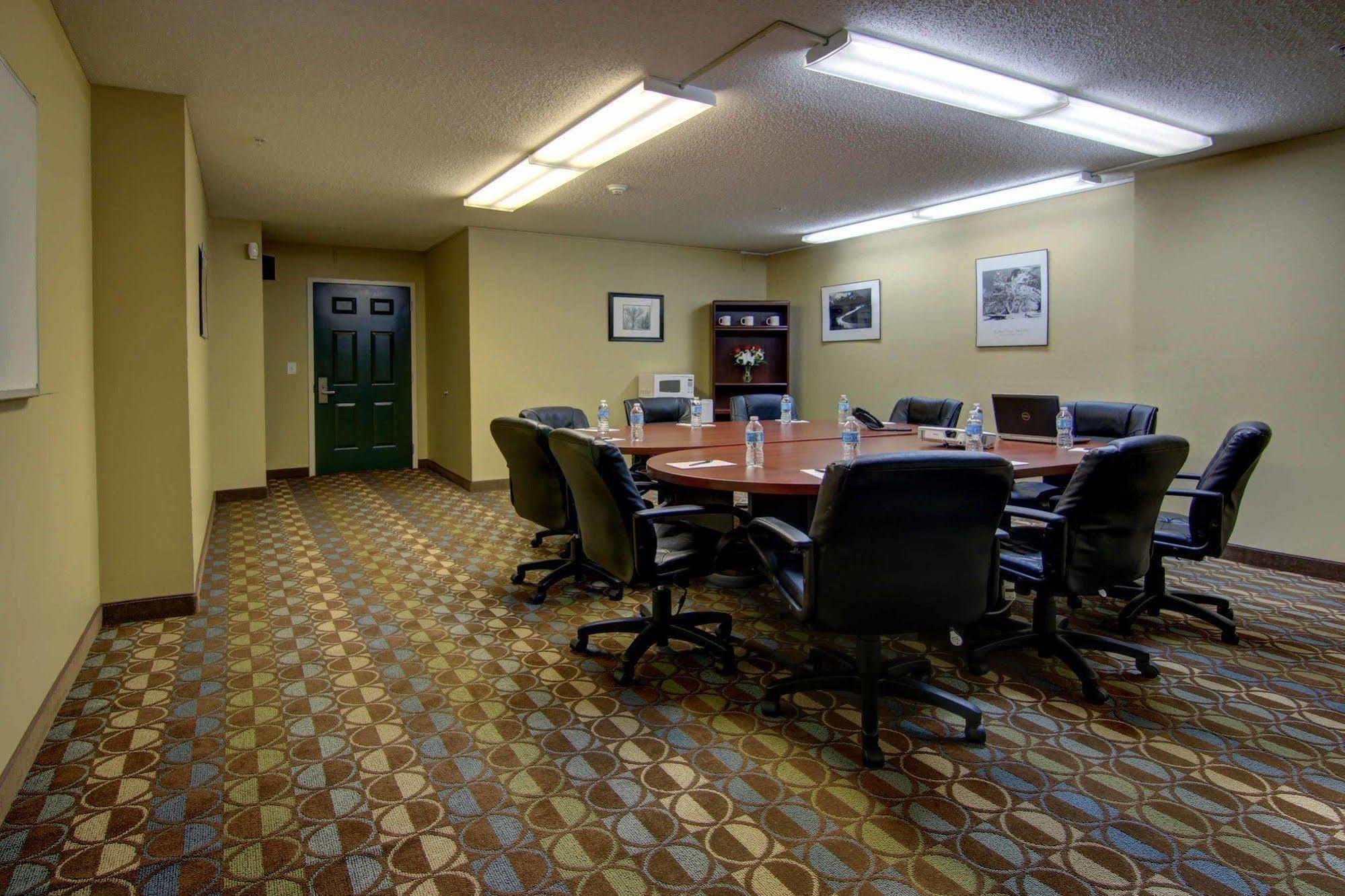 Intown Suites Extended Stay Marietta Ga - Roswell Rd Eksteriør billede