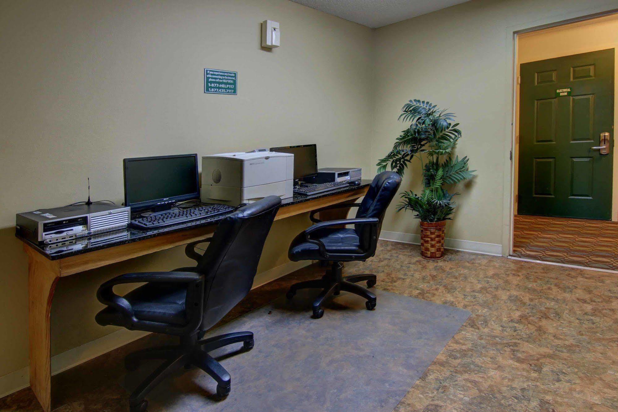 Intown Suites Extended Stay Marietta Ga - Roswell Rd Eksteriør billede